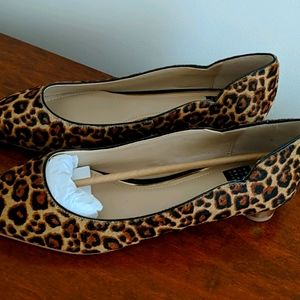 White House Black Market Pumps